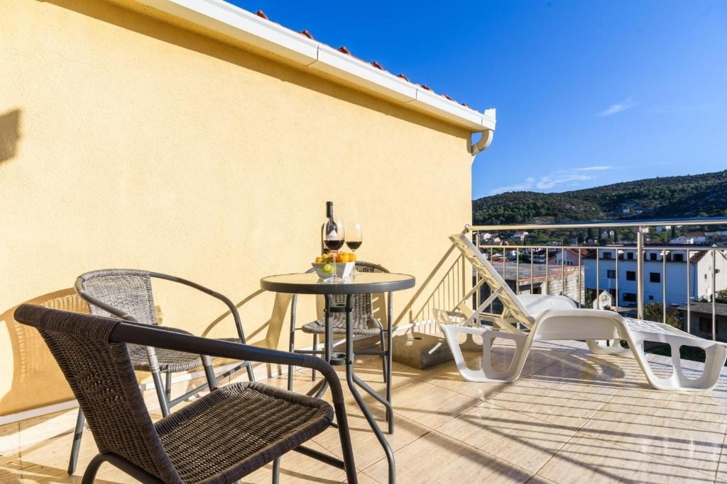 Top Trogir Marina Top Trogir Marina