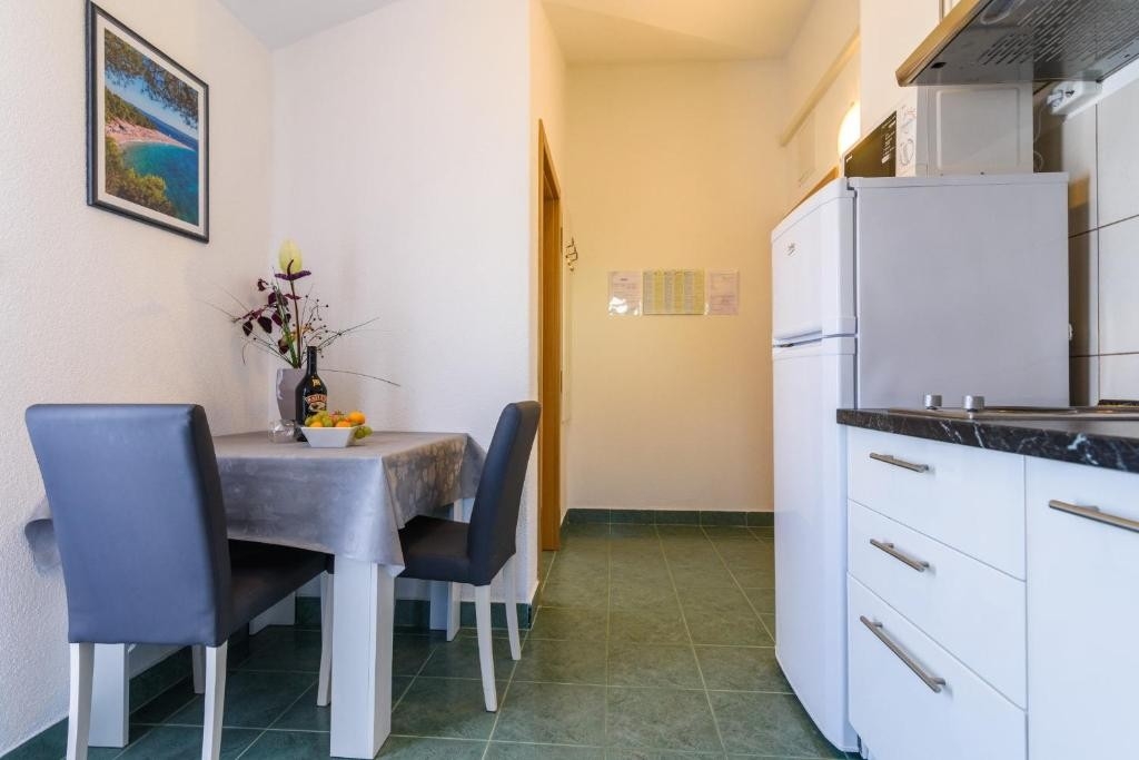 One bedroom apartment with balcony Marina, Trogir (A-25135-i) One bedroom apartment with balcony Marina, Trogir (A-25135-i)