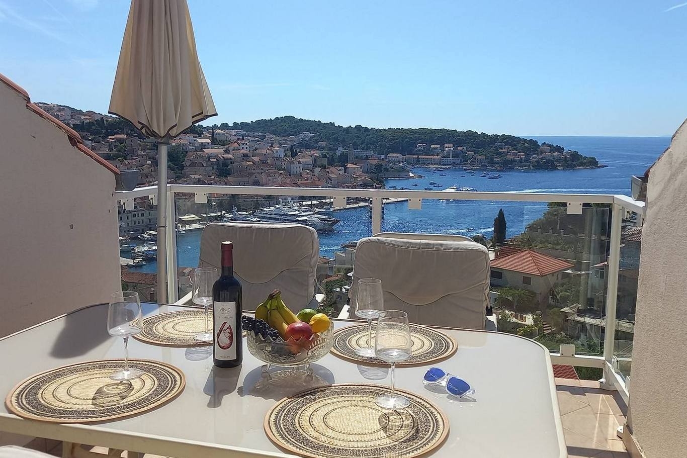 Two bedroom apartment with terrace and sea view Hvar (A-25144-a) Two bedroom apartment with terrace and sea view Hvar (A-25144-a)