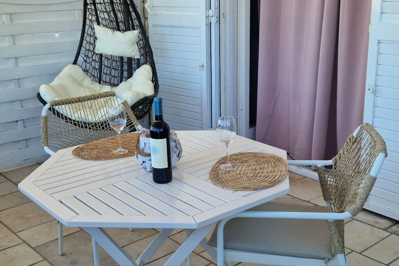 One bedroom apartment with terrace Hvar (A-25144-c)