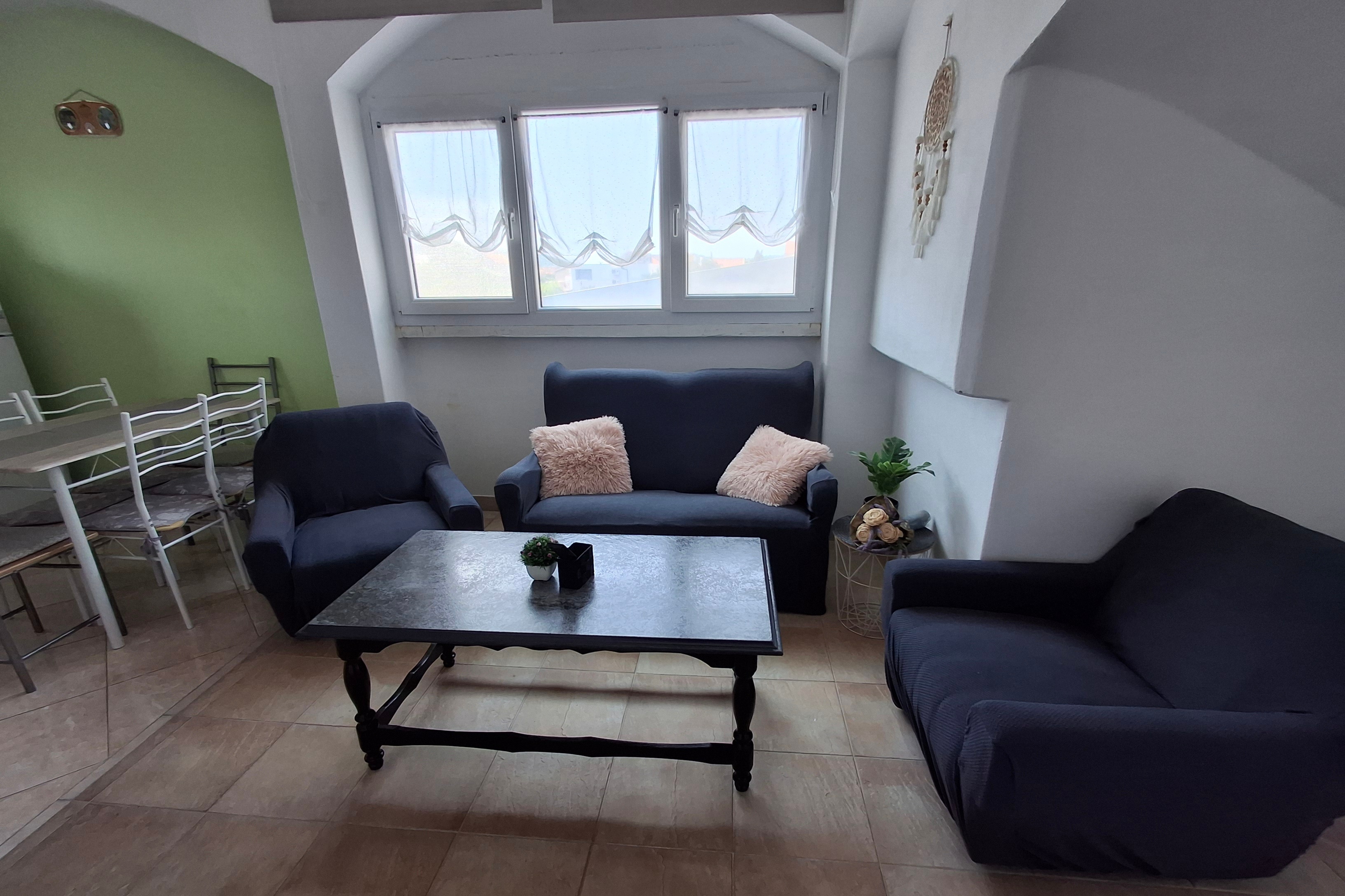 Two bedroom apartment with terrace Pirovac (Šibenik) (A-25146-b) Two bedroom apartment with terrace Pirovac (Šibenik) (A-25146-b)