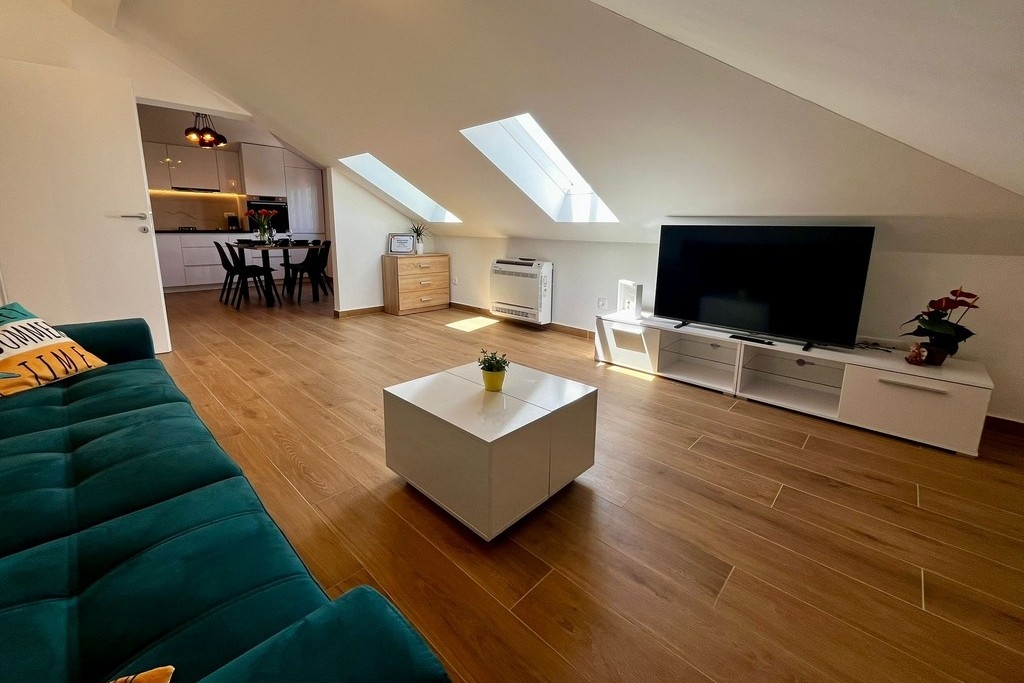 One bedroom apartment with air-conditioning Split (A-25153-a) One bedroom apartment with air-conditioning Split (A-25153-a)