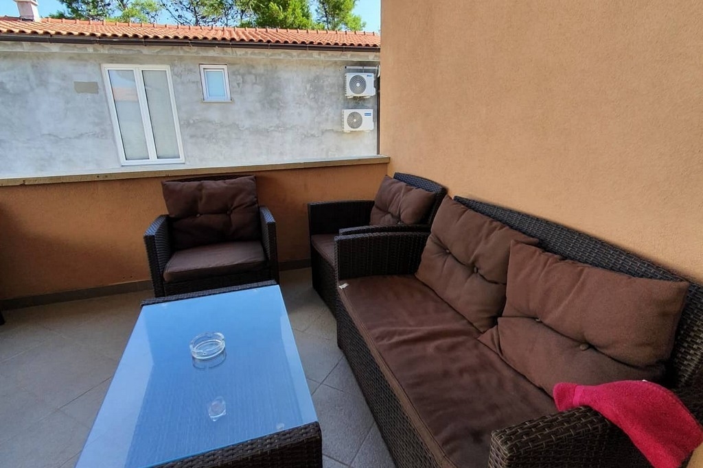 Two bedroom apartment with terrace and sea view Vir (A-25155-b)