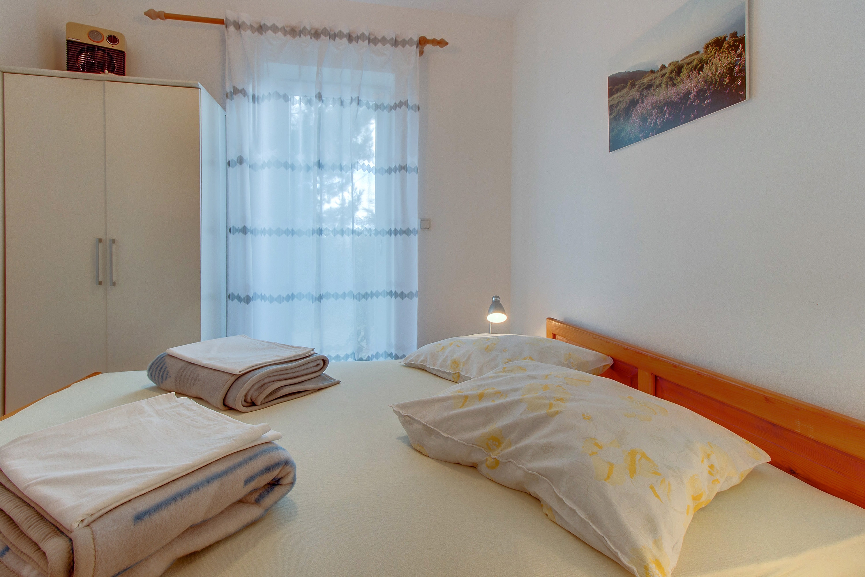Two bedroom apartment with terrace Nerezine, Lošinj  A-b
