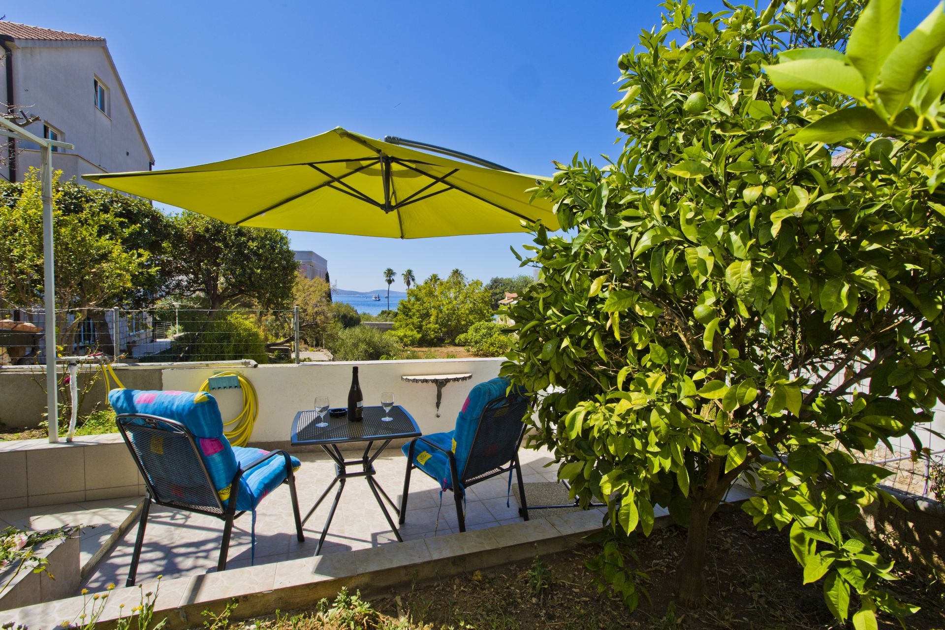 Studio flat with terrace Hvar (AS-25169-a) Studio flat with terrace Hvar (AS-25169-a)