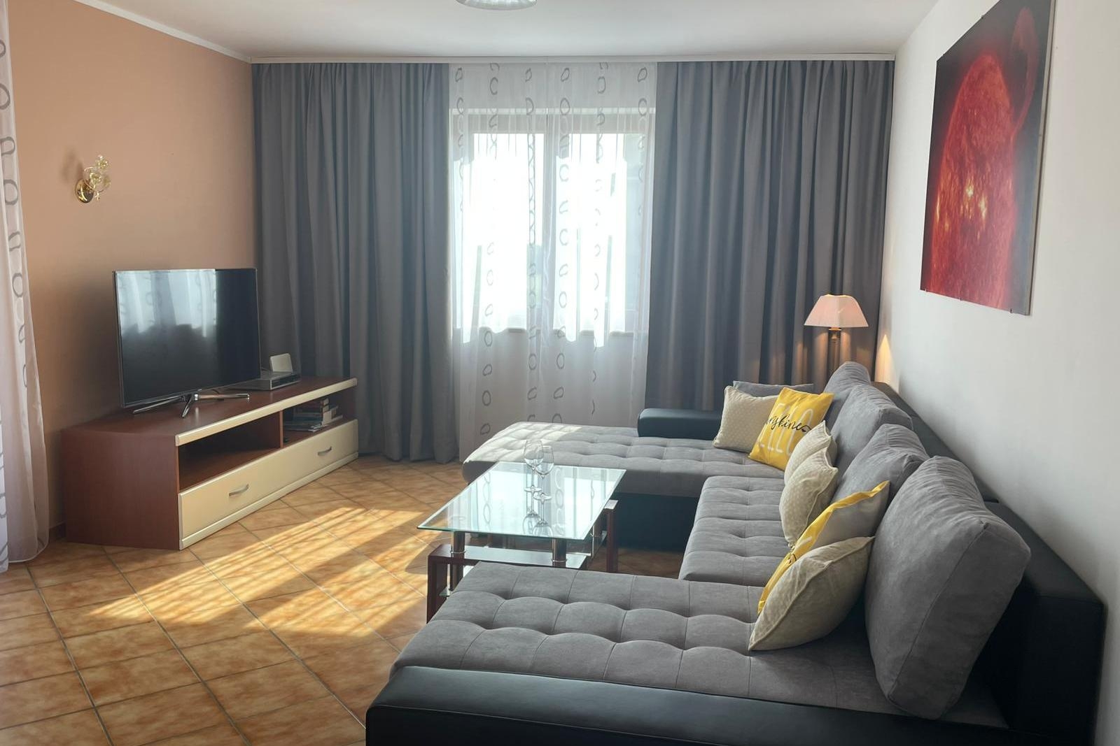 Three bedroom apartment with terrace and sea view Novigrad (A-25170-a)