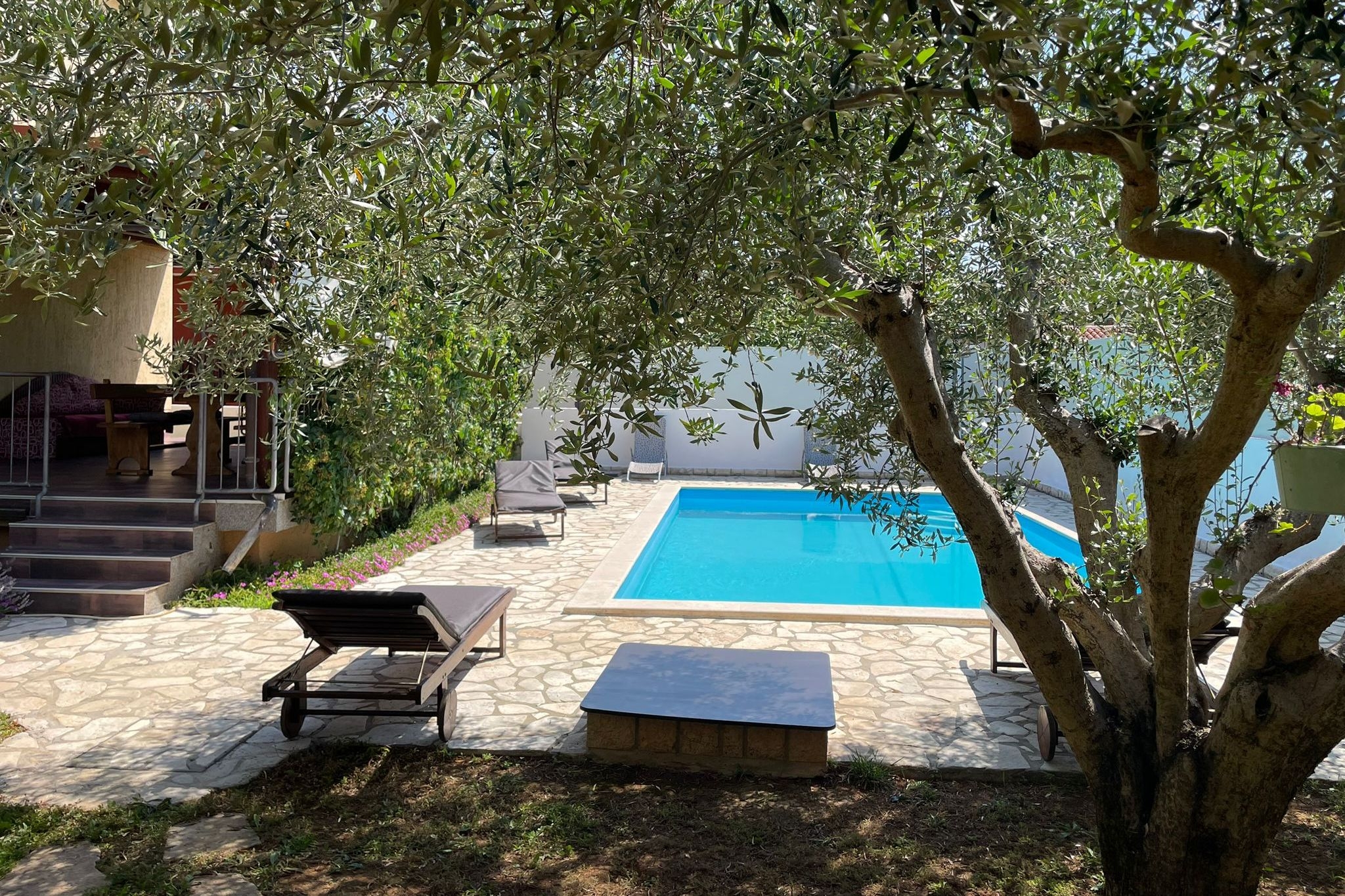 Three bedroom apartment with terrace and sea view Novigrad (A-25170-a)