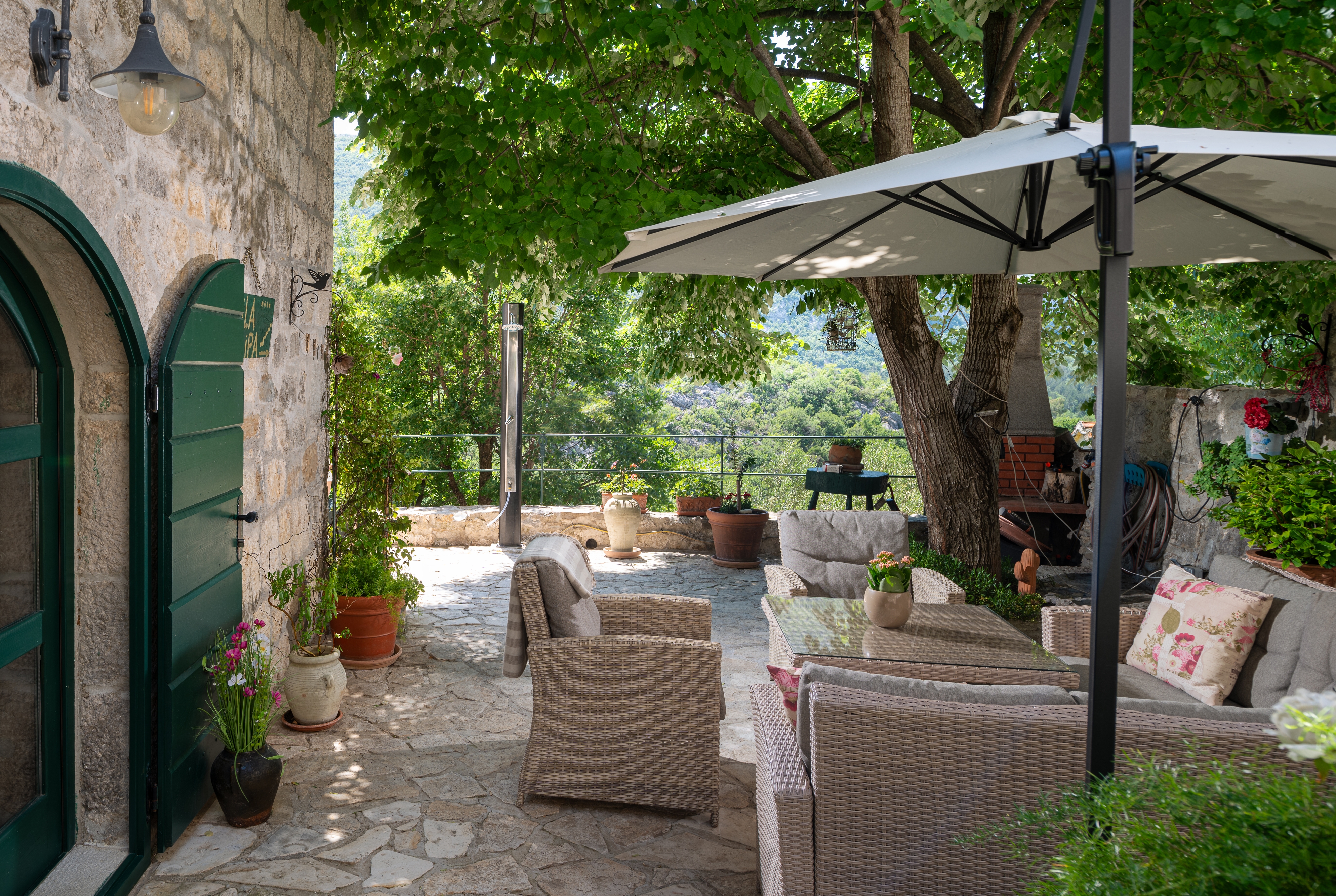 Two bedroom house with terrace Svinišće, Omiš (K-25178) Two bedroom house with terrace Svinišće, Omiš (K-25178)