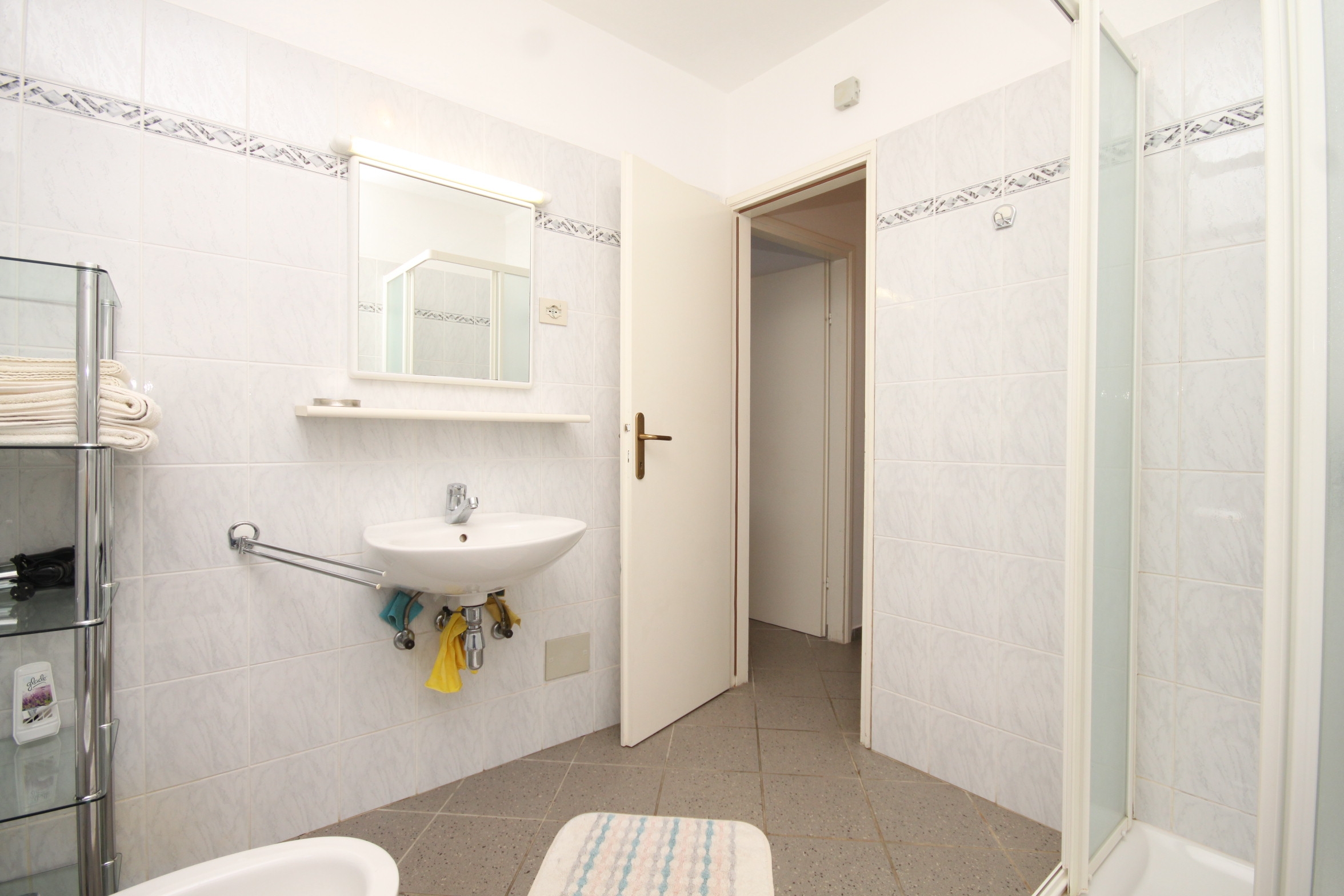 One bedroom apartment with balcony and sea view Nerezine, Lošinj  A-a