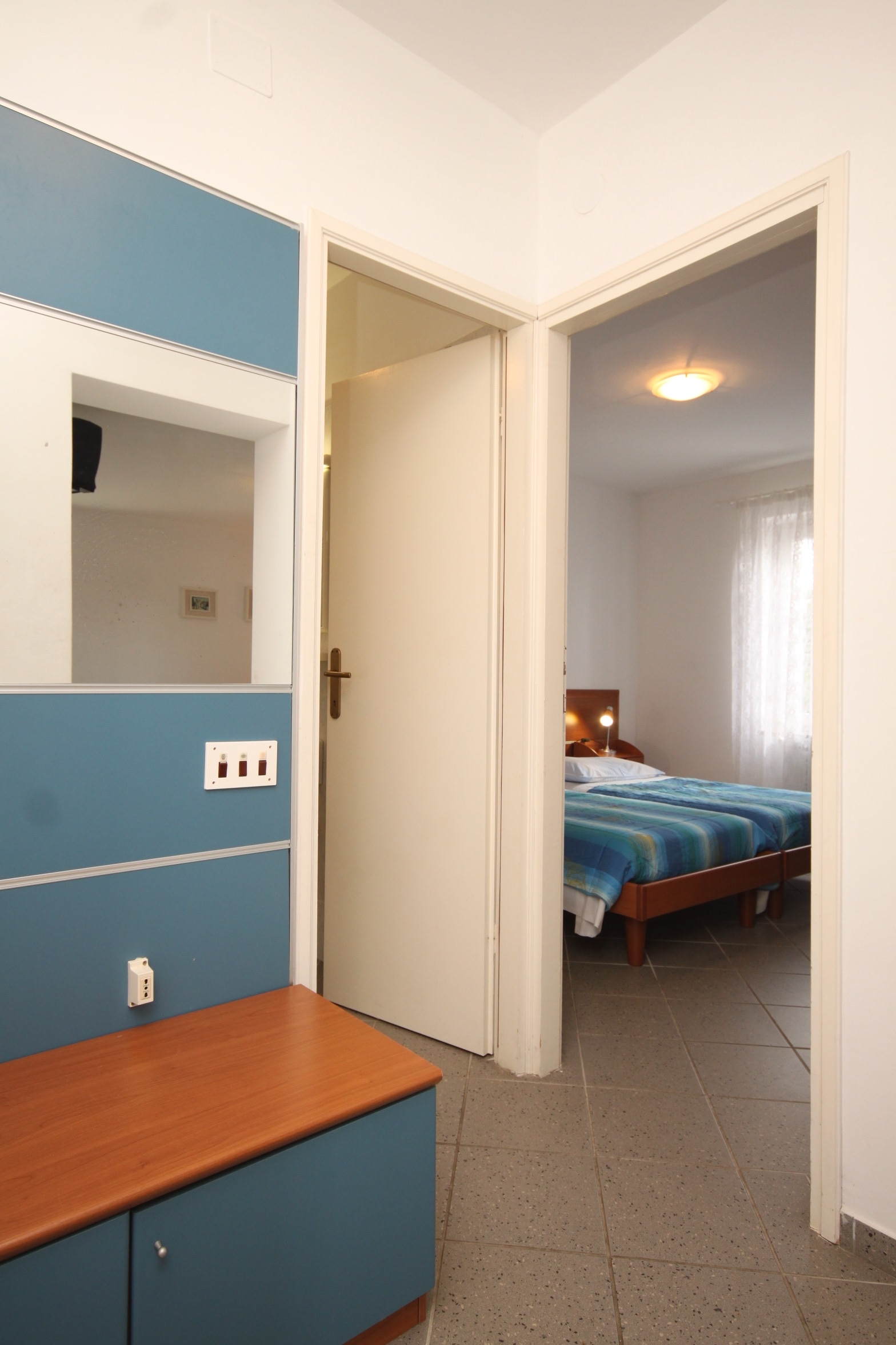 One bedroom apartment with balcony and sea view Nerezine, Lošinj  A-a