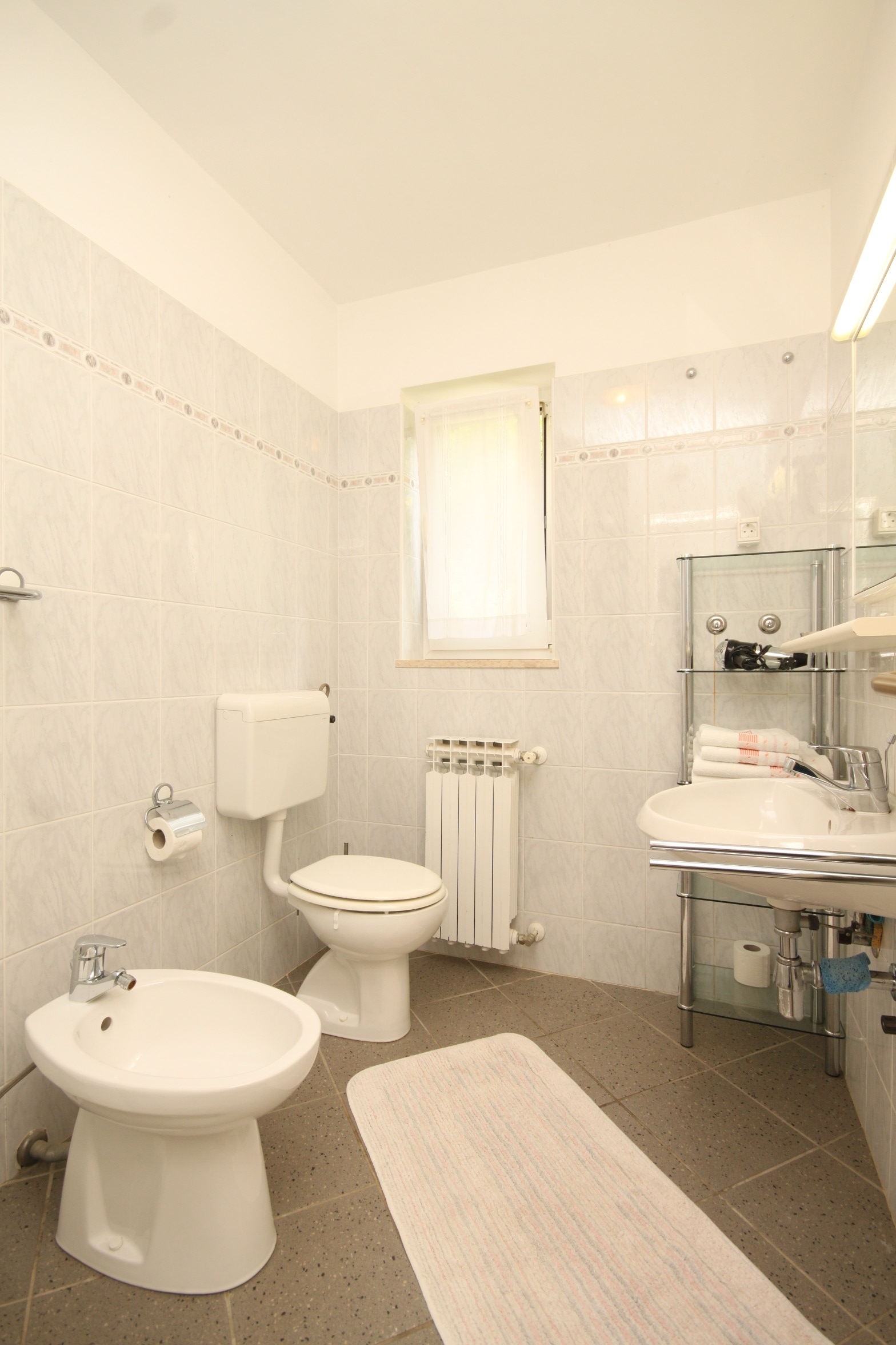 Two bedroom apartment with terrace Nerezine, Lošinj  A-b