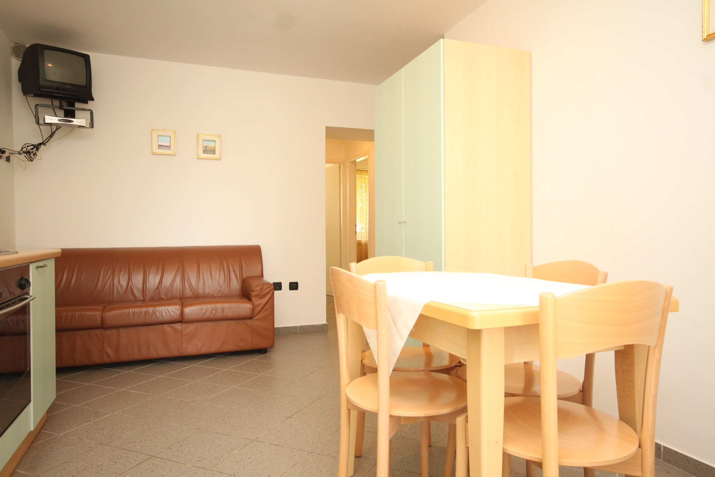 Two bedroom apartment with terrace Nerezine, Lošinj (A-2518-b)