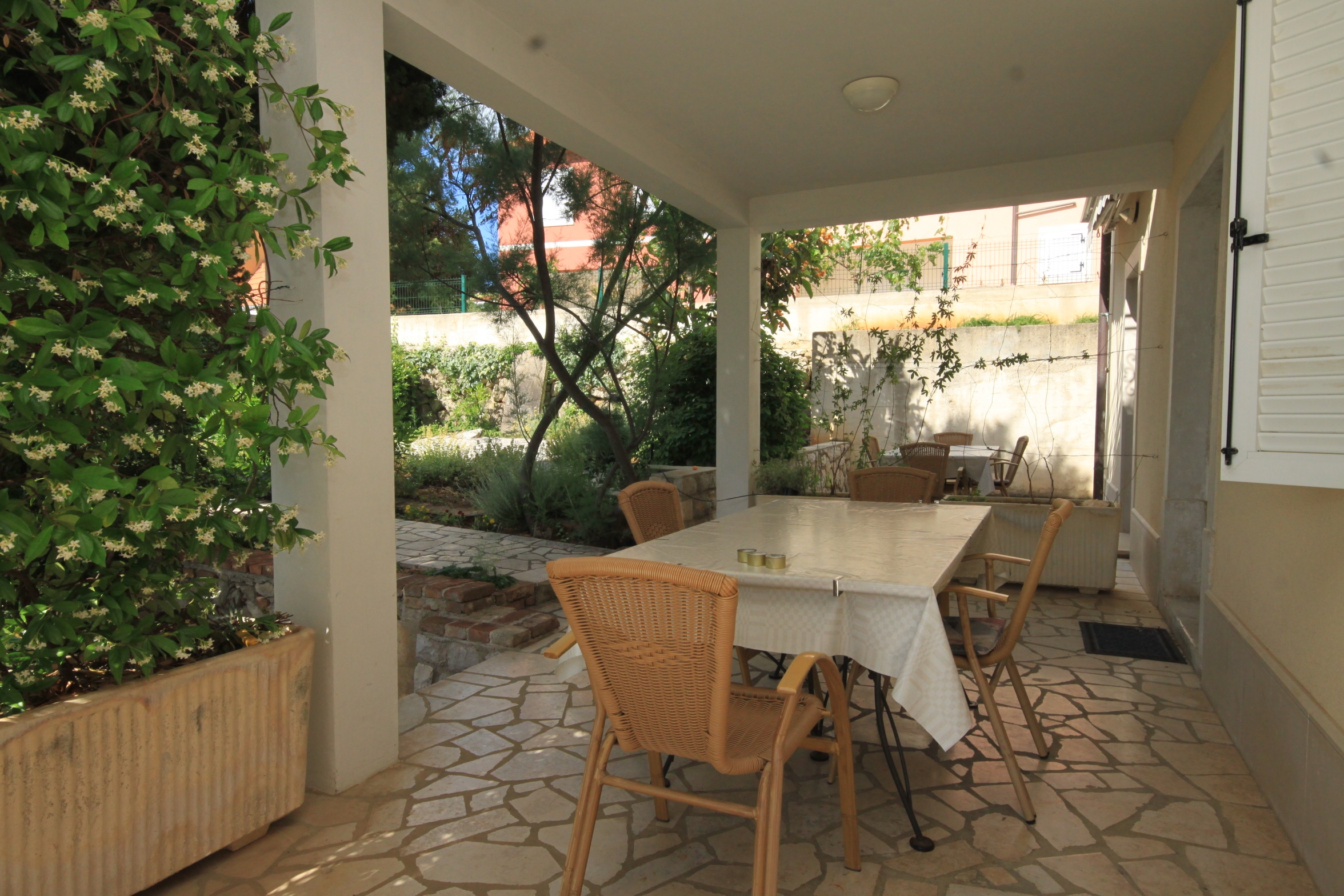Two bedroom apartment with terrace Nerezine, Lošinj  A-b