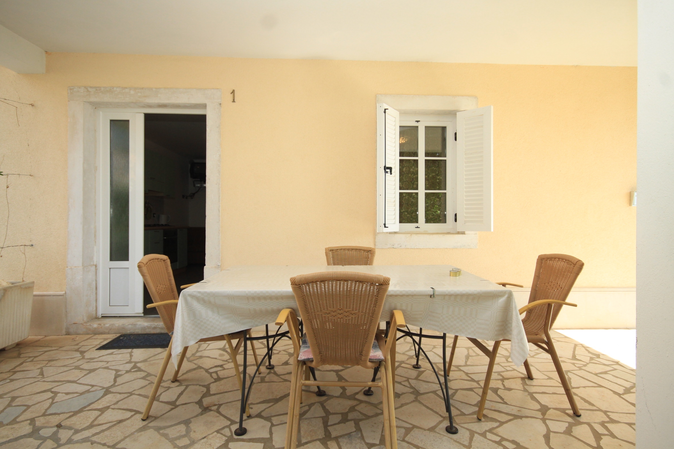 Two bedroom apartment with terrace Nerezine, Lošinj  A-b
