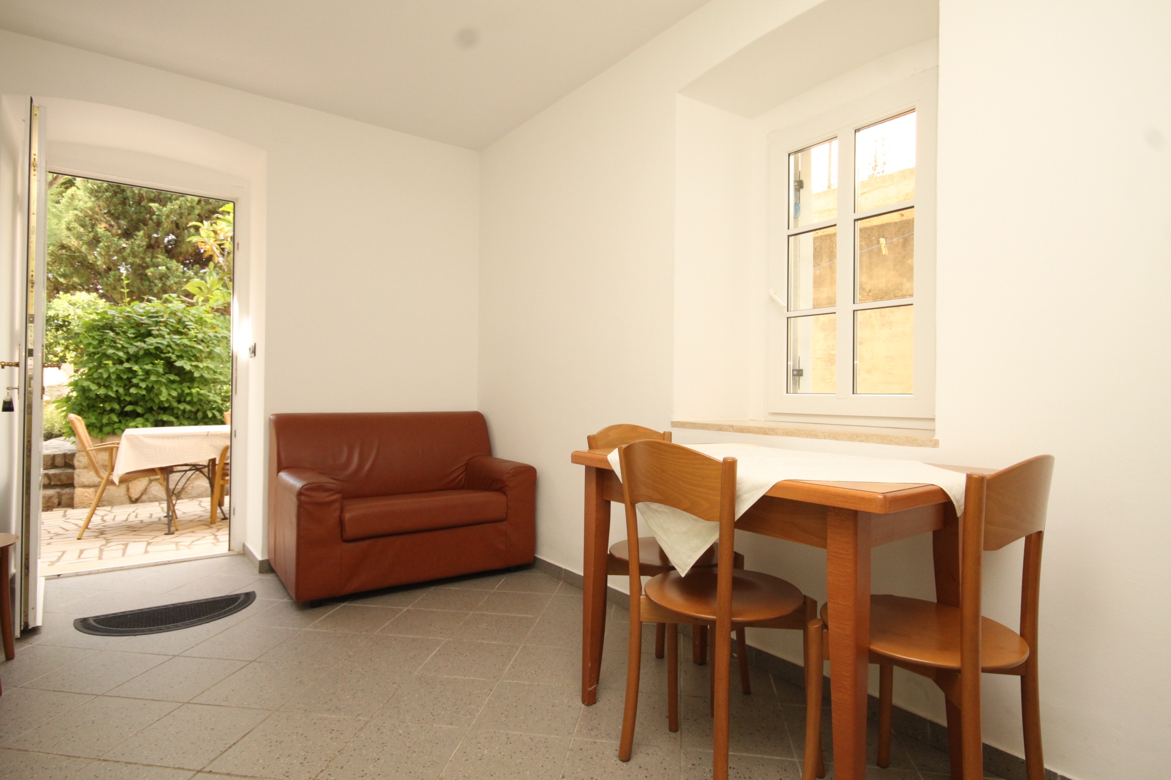 One bedroom apartment with terrace Nerezine, Lošinj (A-2518-c) One bedroom apartment with terrace Nerezine, Lošinj (A-2518-c)