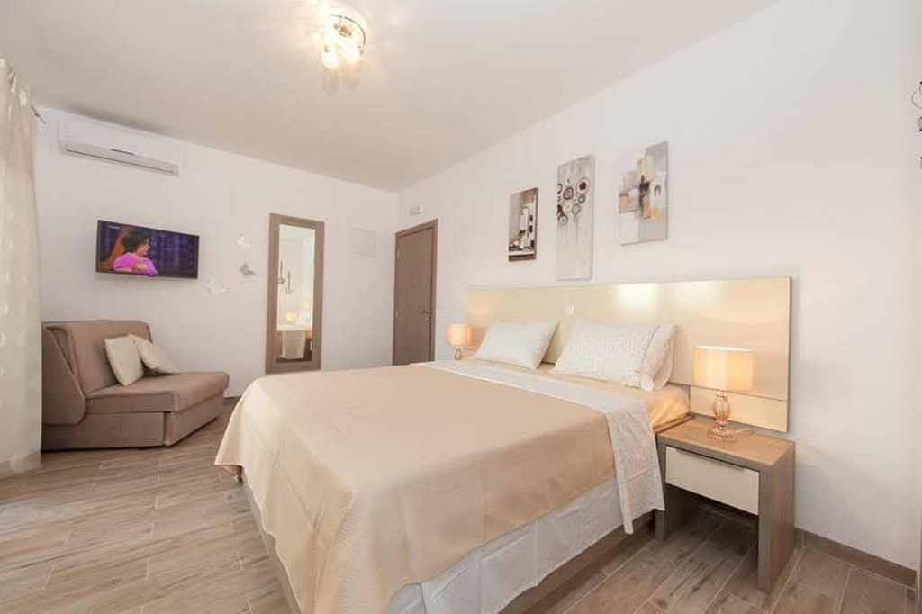 Studio flat with balcony and sea view Tučepi (Makarska) (AS-25180-b)