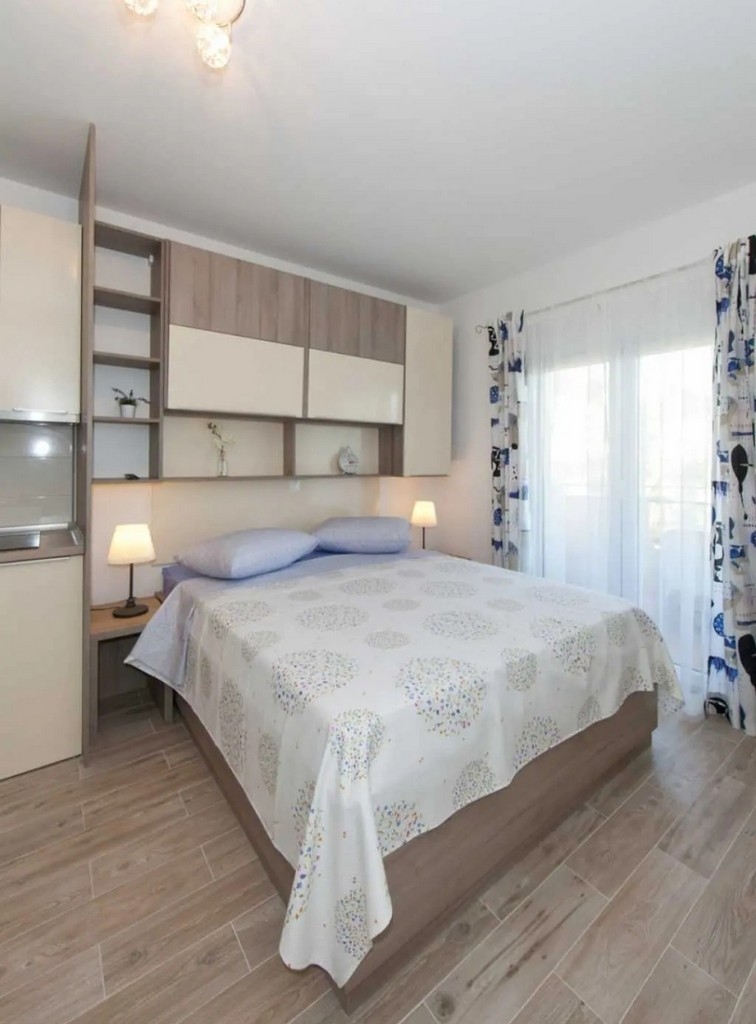 Studio flat with balcony and sea view Tučepi (Makarska) (AS-25180-c)