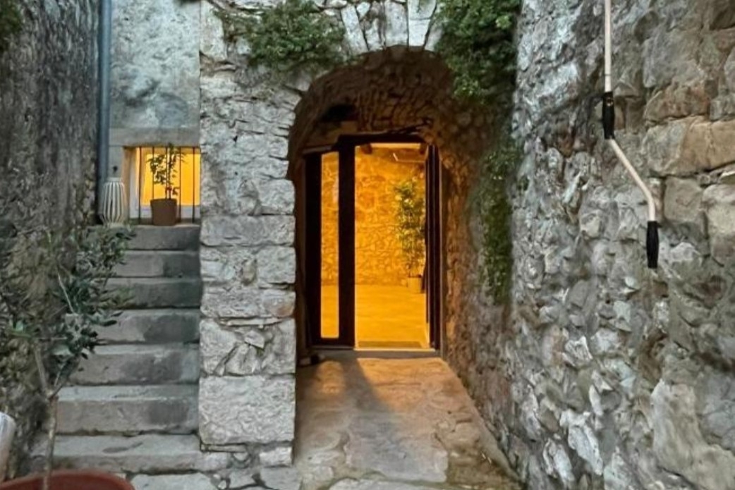 Three bedroom house with air-conditioning Sukošan (Zadar) (K-25185) Three bedroom house with air-conditioning Sukošan (Zadar) (K-25185)