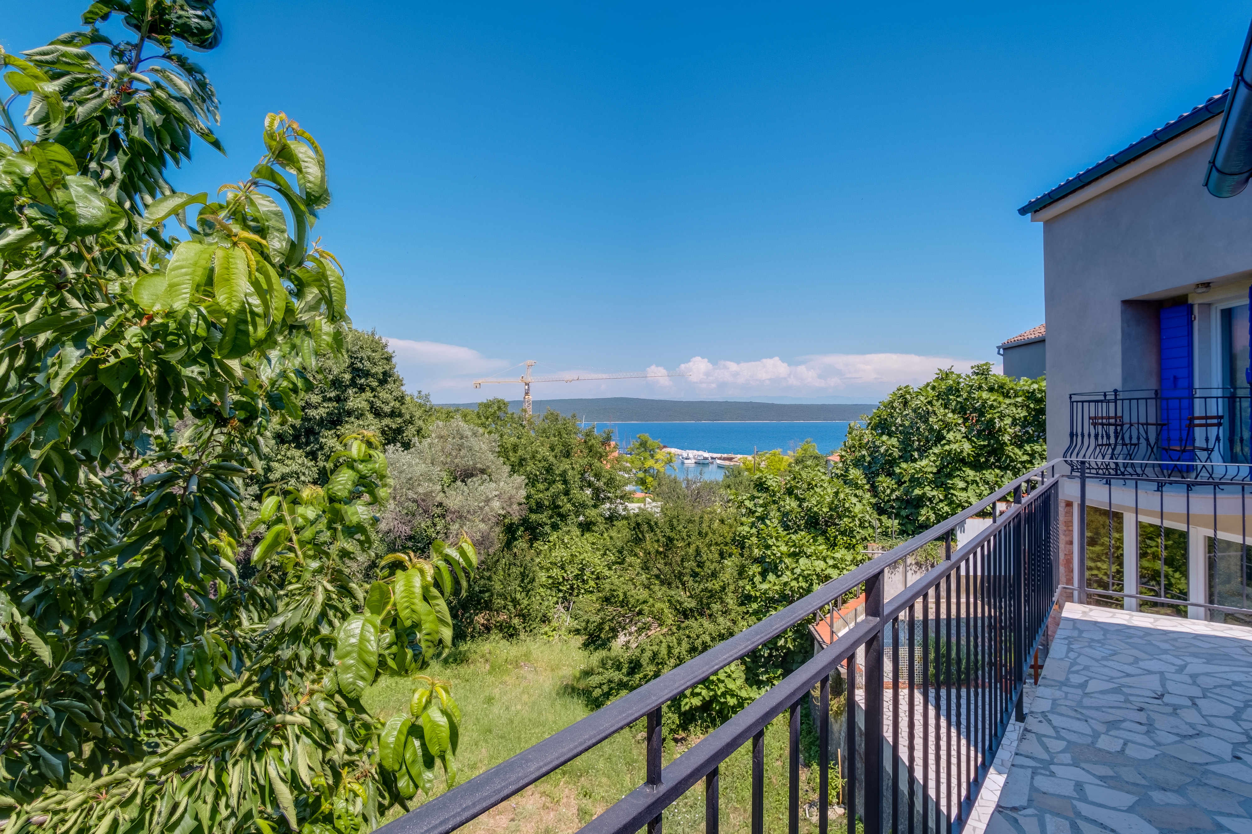 One bedroom apartment with terrace and sea view Nerezine, Lošinj  A-a