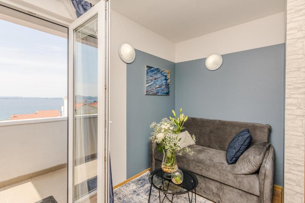 Two bedroom apartment with terrace and sea view Kožino, Zadar (A-25190-b) Two bedroom apartment with terrace and sea view Kožino, Zadar (A-25190-b)