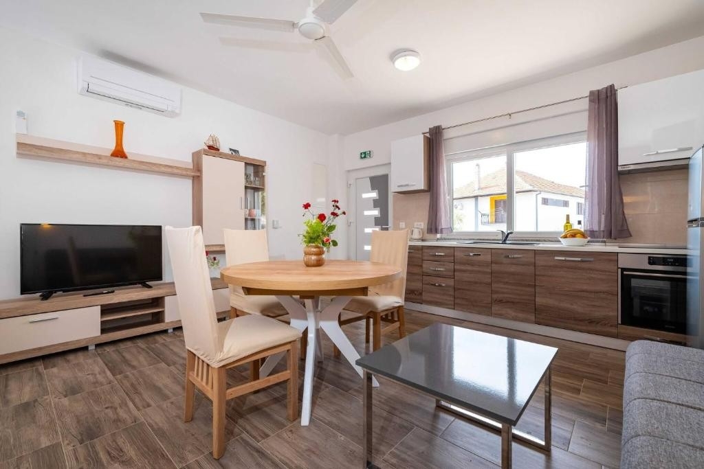 Studio flat with air-conditioning Zadar (AS-25204-a)