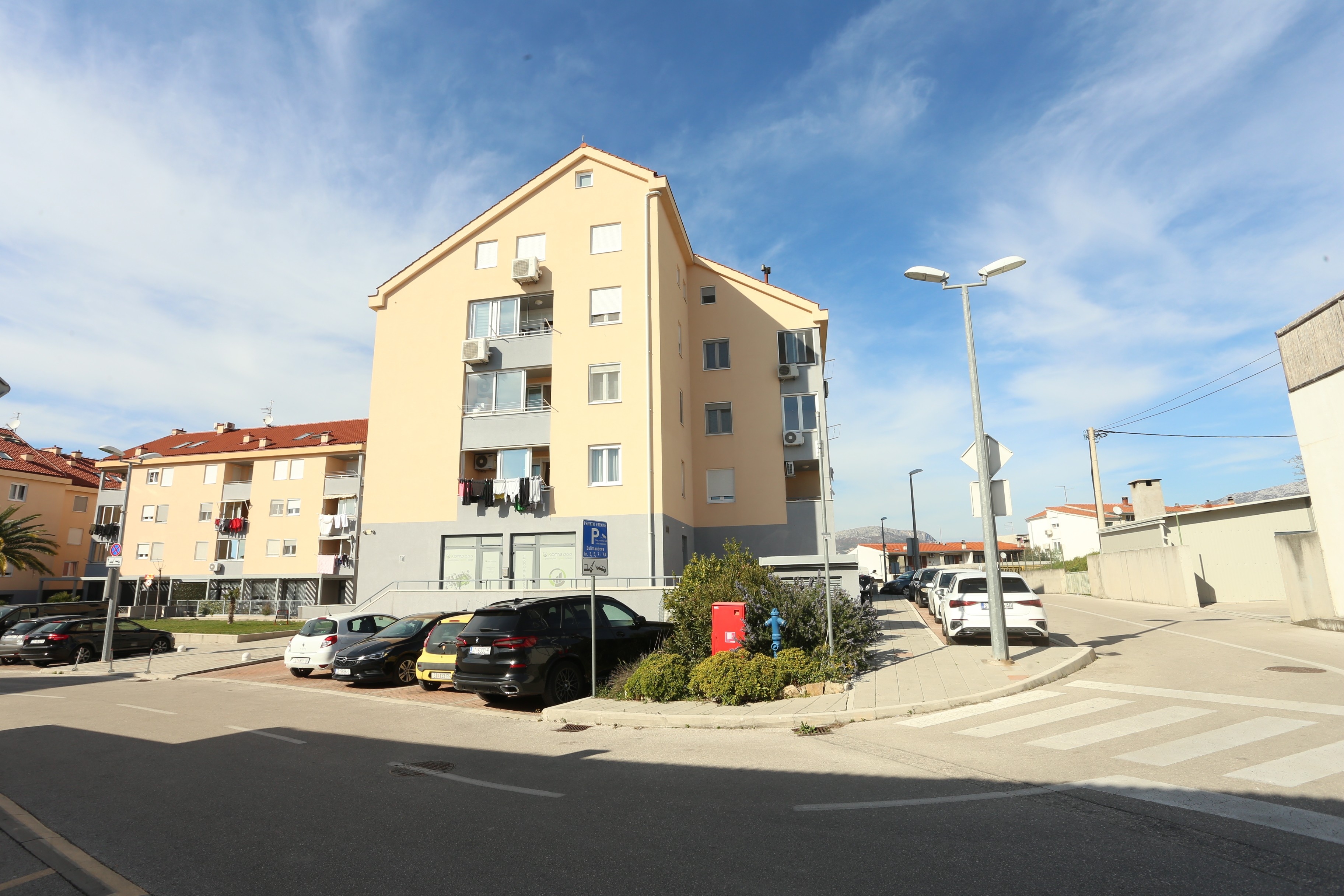 Two bedroom apartment with balcony Split (A-25208-a) Two bedroom apartment with balcony Split (A-25208-a)