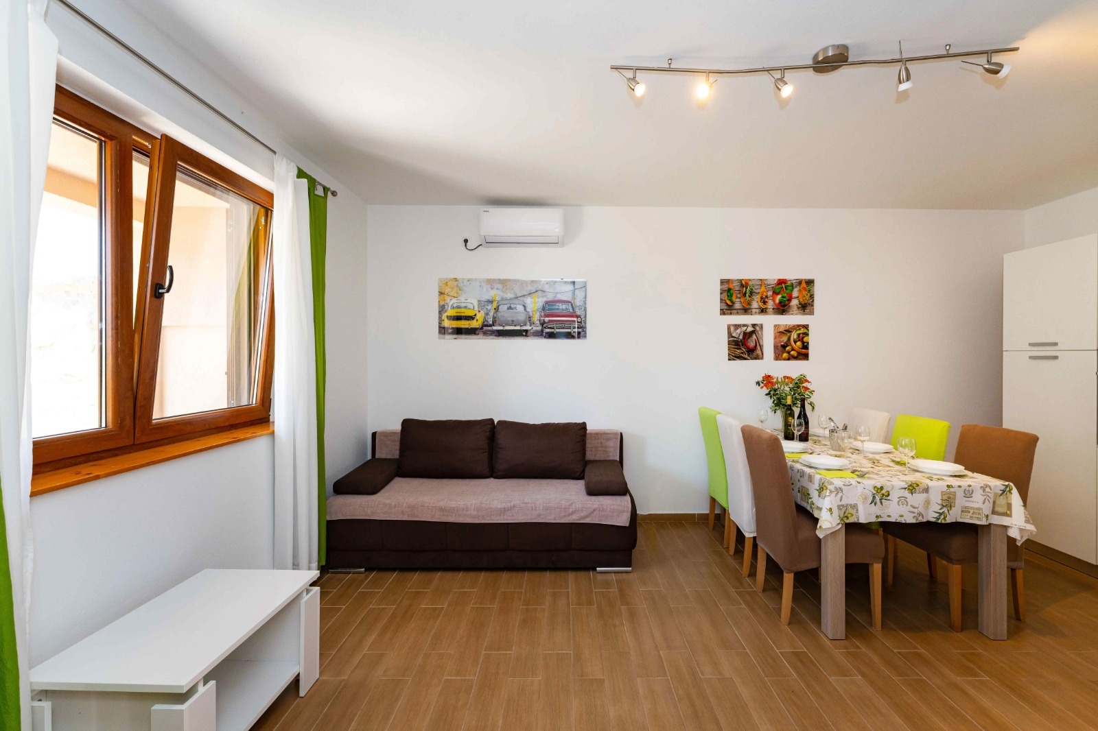 Four-bedroom house with terrace Benkovac, Zagora (K-25209)