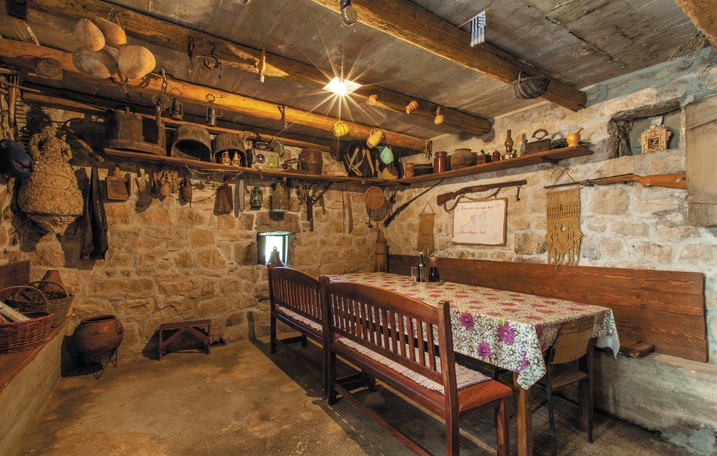 Top Omiš Nemira Top Omiš Nemira