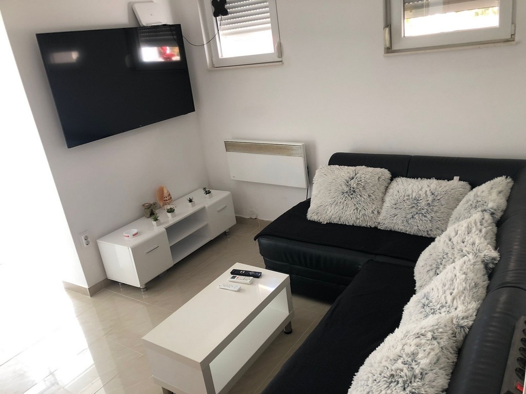 Three bedroom house with terrace and sea view Rogoznica (K-25216) Three bedroom house with terrace and sea view Rogoznica (K-25216)