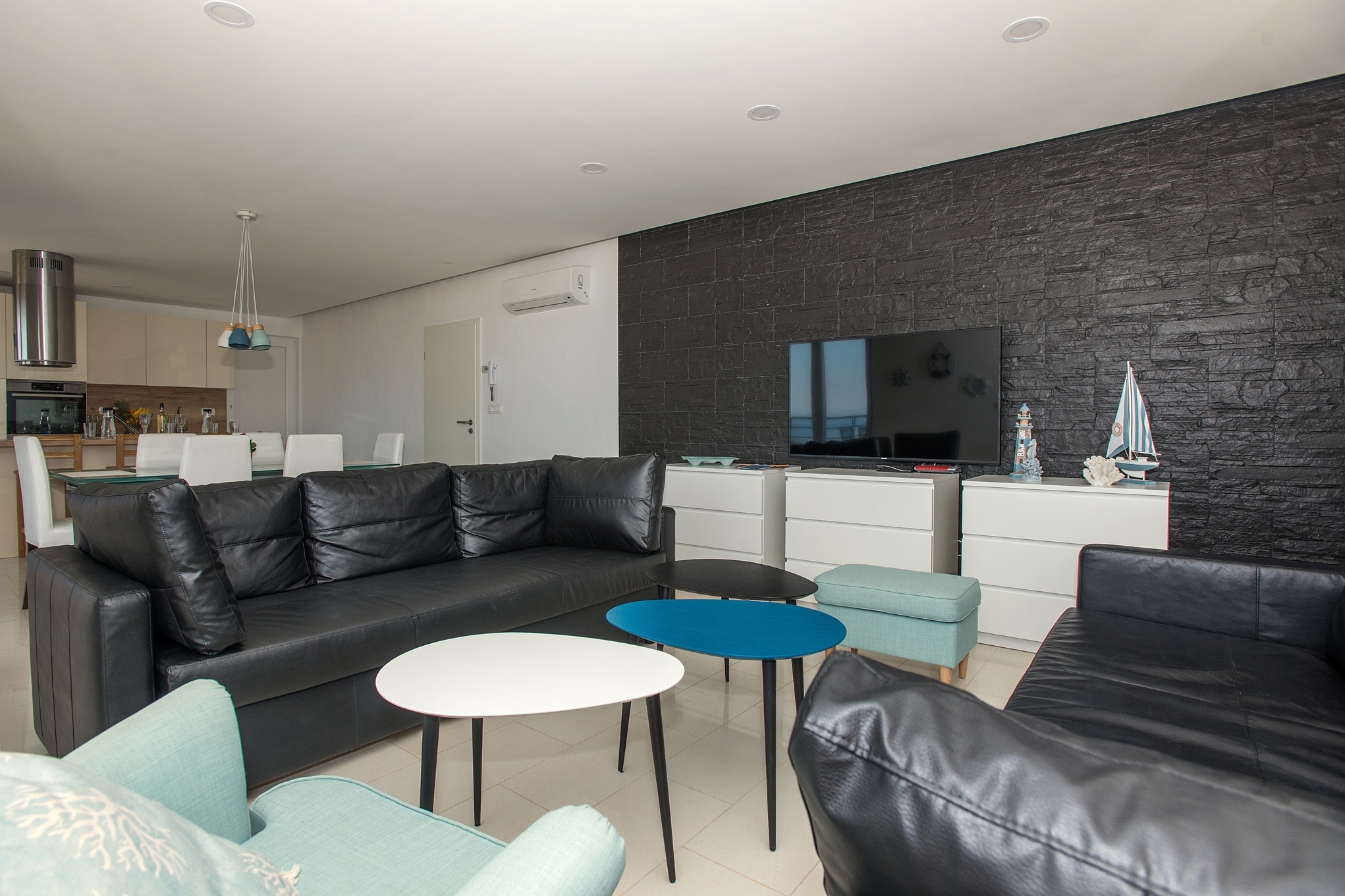 Four-bedroom house with terrace and sea view Makarska (K-25219)