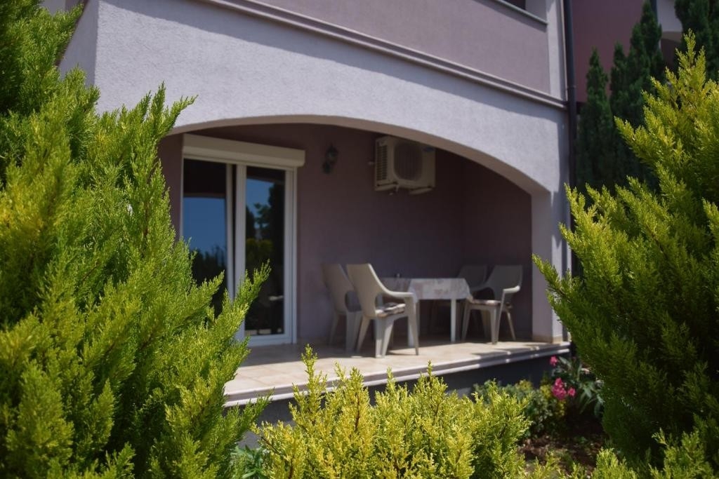 Studio flat with terrace Medulin (AS-25220-b) Studio flat with terrace Medulin (AS-25220-b)