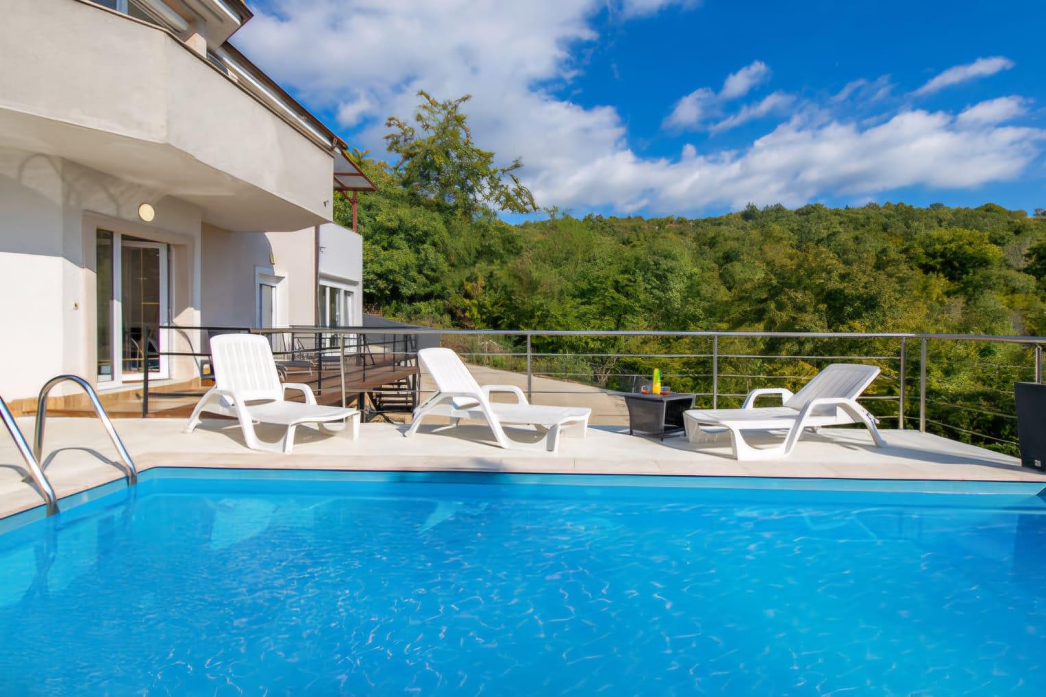 Comfortable and spacious house with balcony and sea view Ičići, Opatija (K-25227) Comfortable and spacious house with balcony and sea view Ičići, Opatija (K-25227)