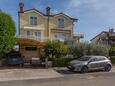 Parking lot Umag, Umag, Parking lot 2523 - Apartments with sandy beach.