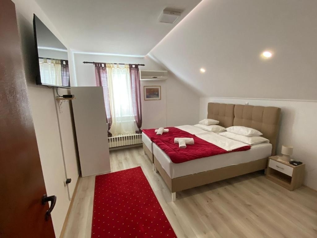 Room with air-conditioning Bilje (Slavonija) (S-25232-d)