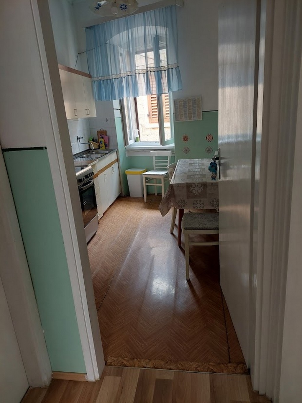 Two bedroom apartment with terrace Komiža, Vis (A-25233-a) Two bedroom apartment with terrace Komiža, Vis (A-25233-a)