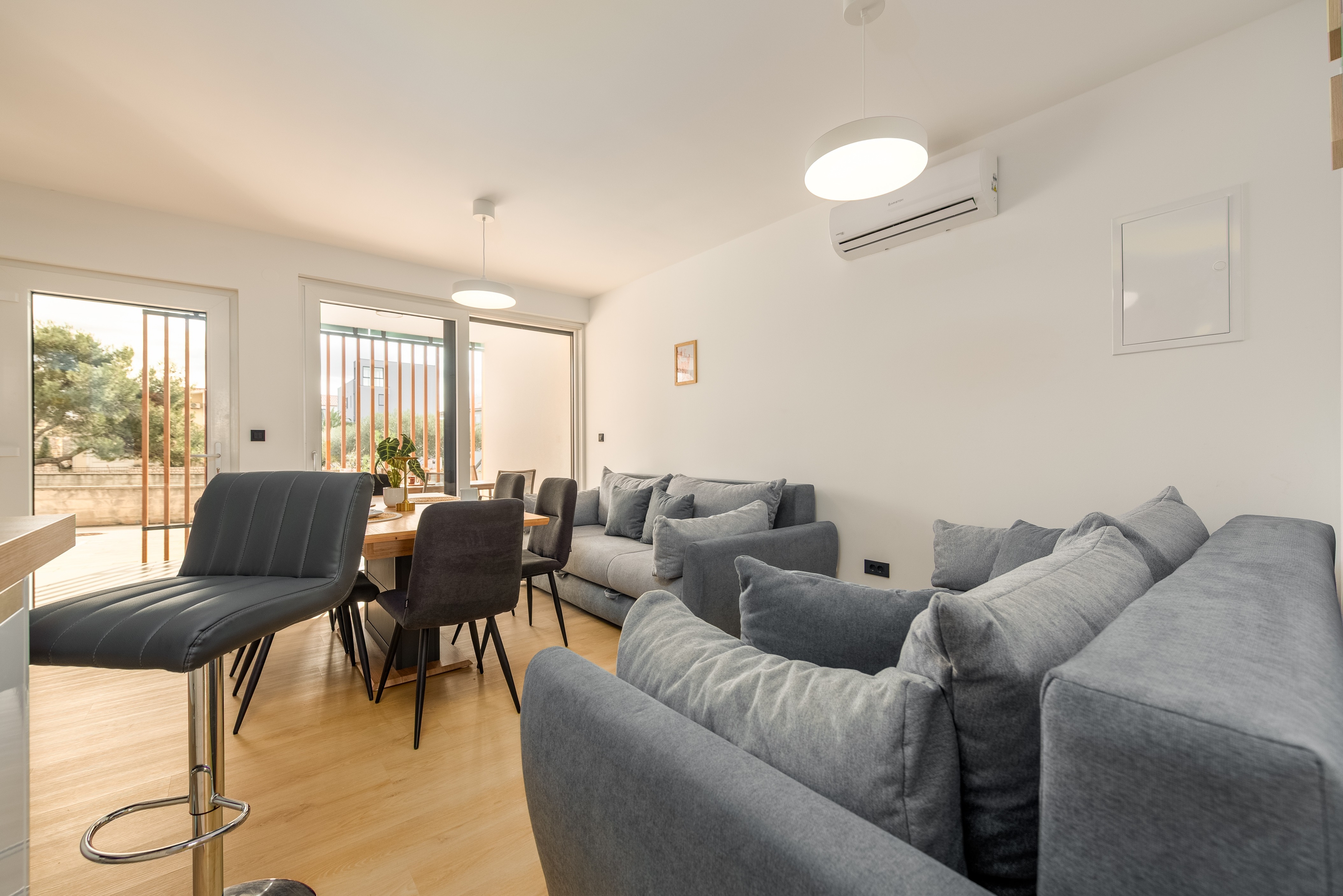 Two bedroom house with terrace Vir (K-25245)