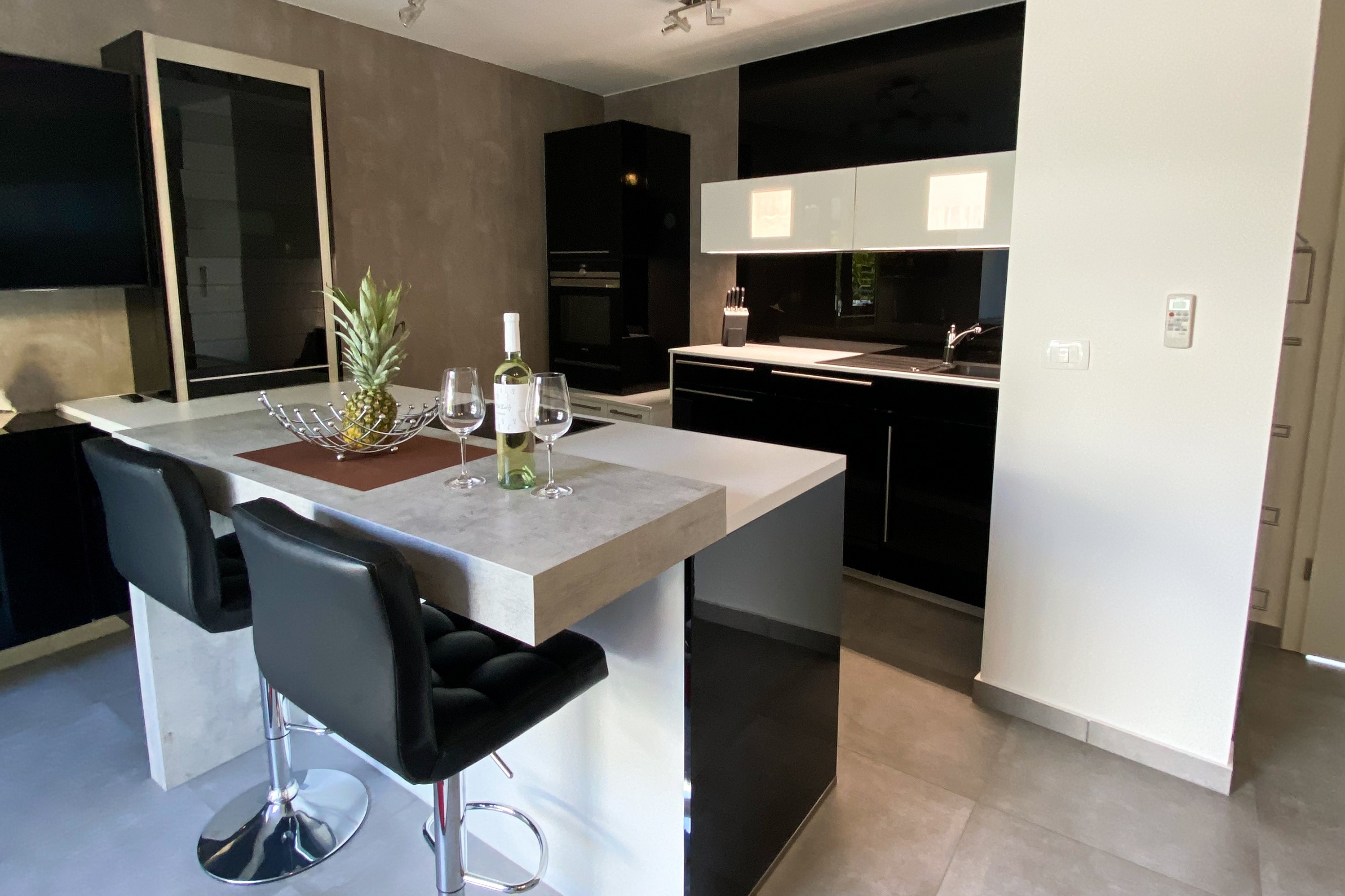 One bedroom apartment with terrace and sea view Novigrad (A-25255-c) One bedroom apartment with terrace and sea view Novigrad (A-25255-c)