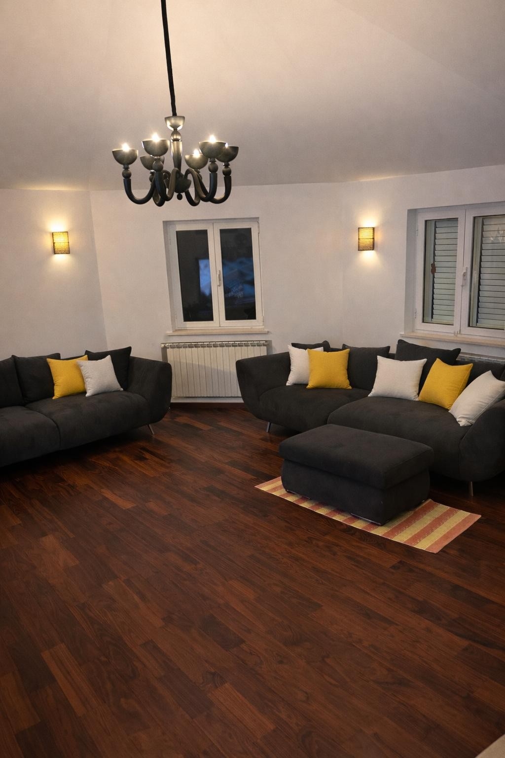 Four-bedroom house with terrace and sea view Sutivan, Brač (K-25260)