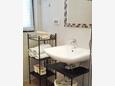Bathroom Umag, Bathroom in the apartment, (pet friendly) and WiFi.