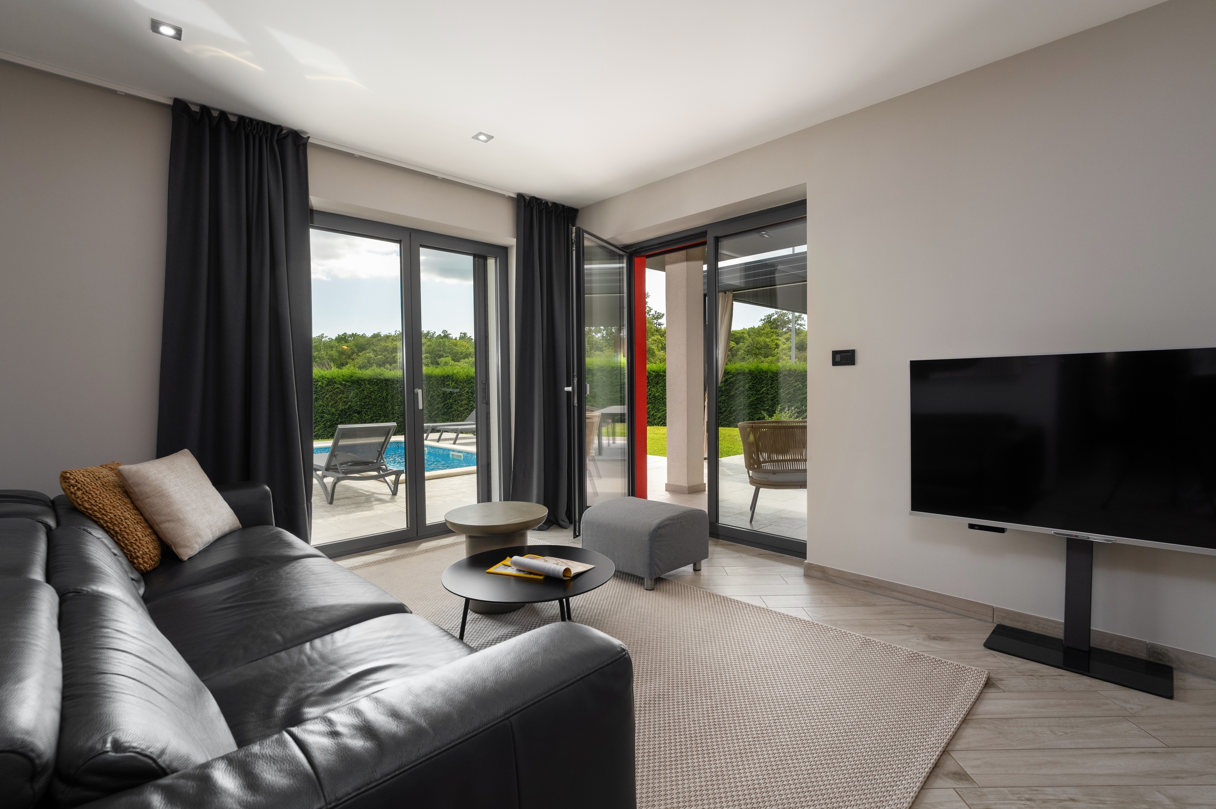 Three bedroom house with terrace Labin (K-25281) Three bedroom house with terrace Labin (K-25281)