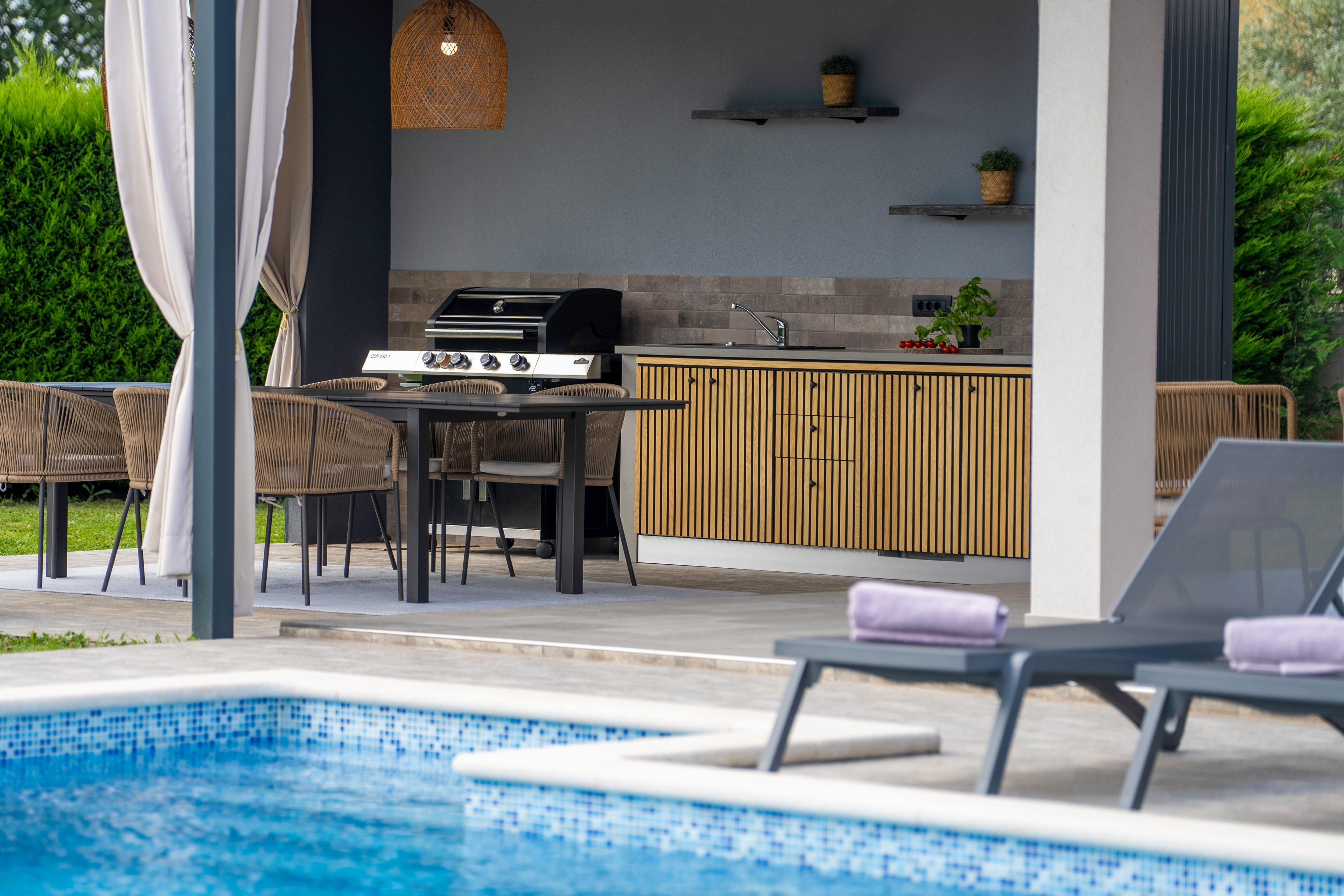 Three bedroom house with terrace Labin (K-25281)