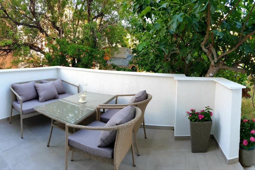One bedroom apartment with terrace Vodice (A-25282-a) One bedroom apartment with terrace Vodice (A-25282-a)