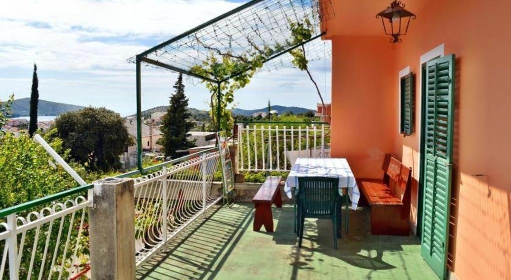 One bedroom apartment with terrace and sea view Grebaštica, Šibenik (A-25286-b) One bedroom apartment with terrace and sea view Grebaštica, Šibenik (A-25286-b)