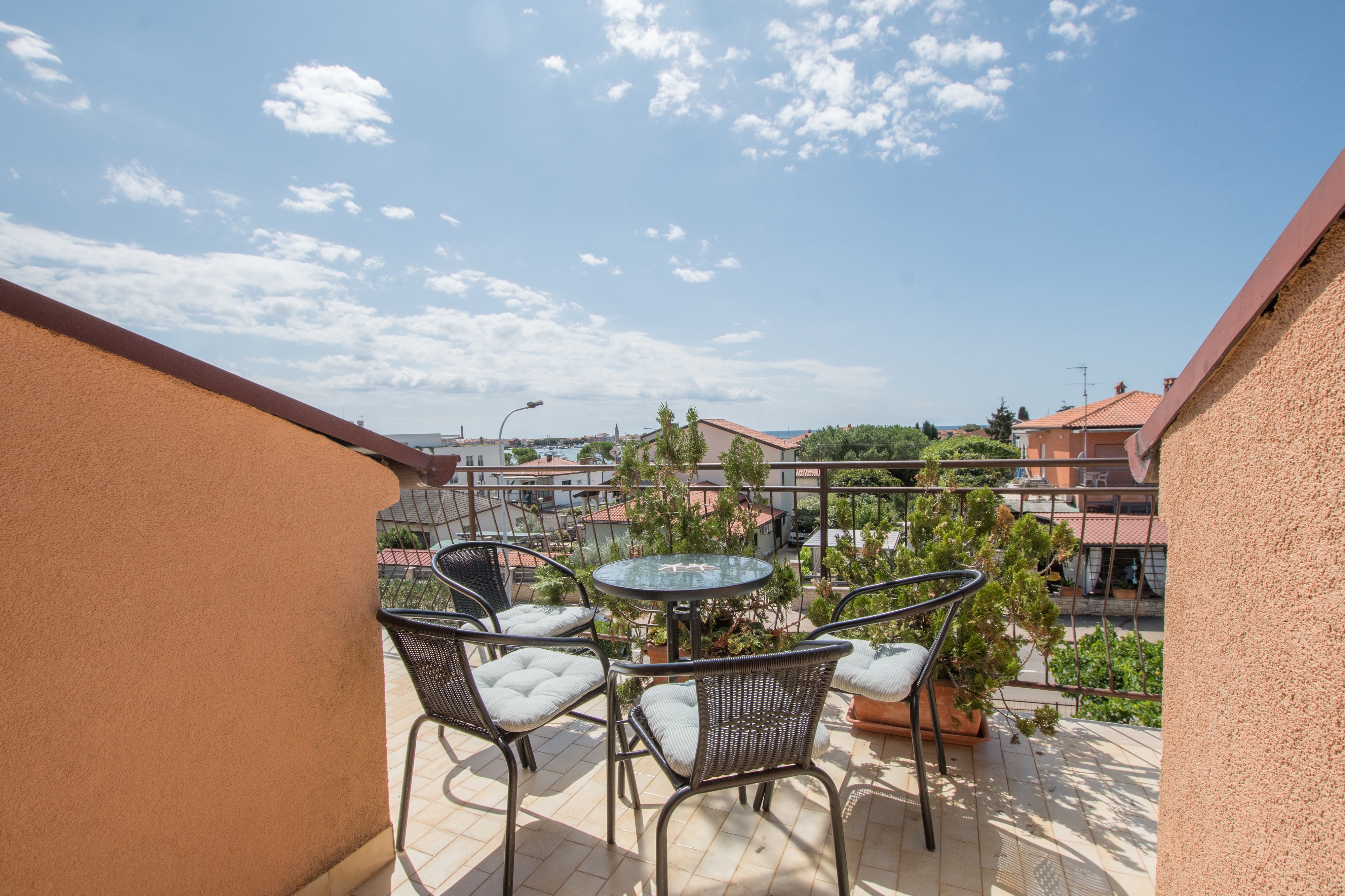 Two bedroom apartment with balcony and sea view Umag  A-c