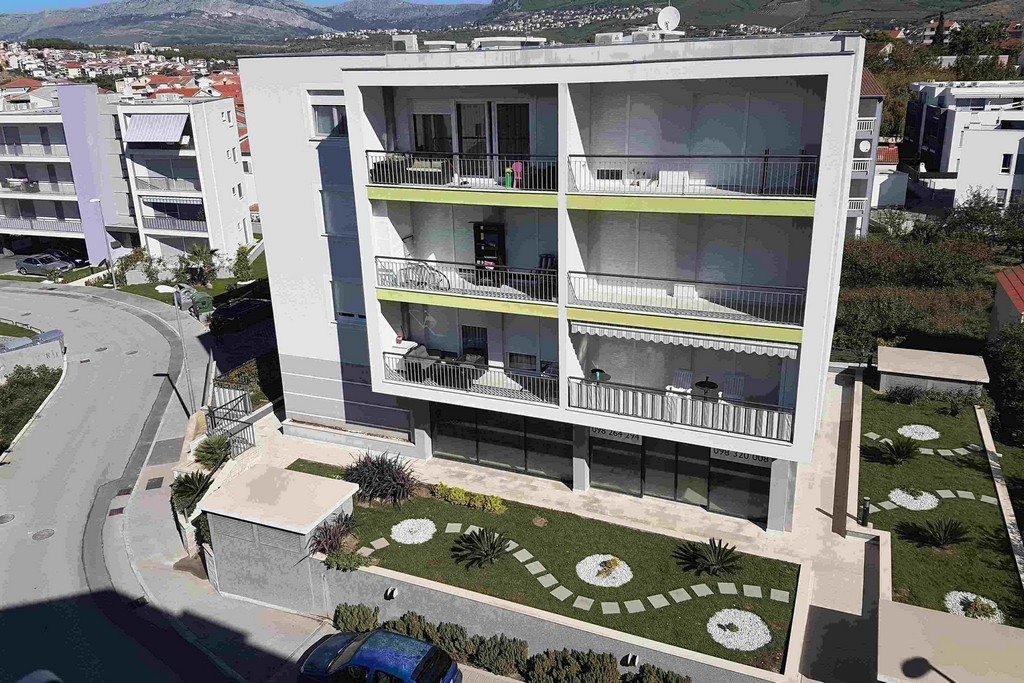 Two bedroom apartment with balcony Podstrana, Split (A-25292-a) Two bedroom apartment with balcony Podstrana, Split (A-25292-a)