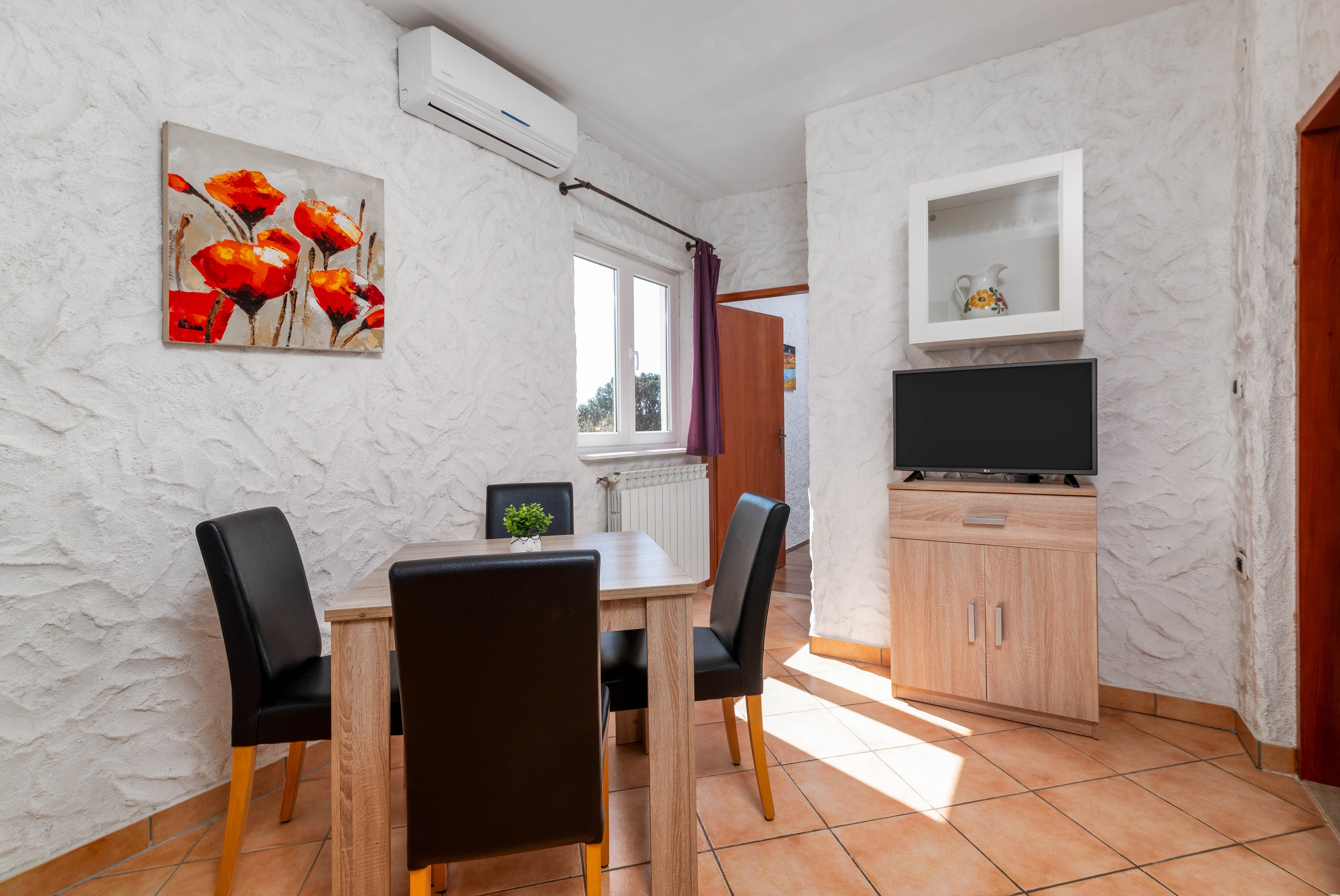 Two bedroom apartment with balcony Rovinj (A-25298-a) Two bedroom apartment with balcony Rovinj (A-25298-a)