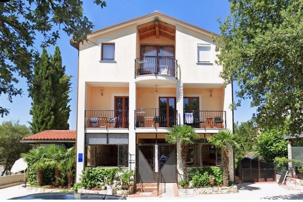 Room with balcony Rovinj (S-25298-a)