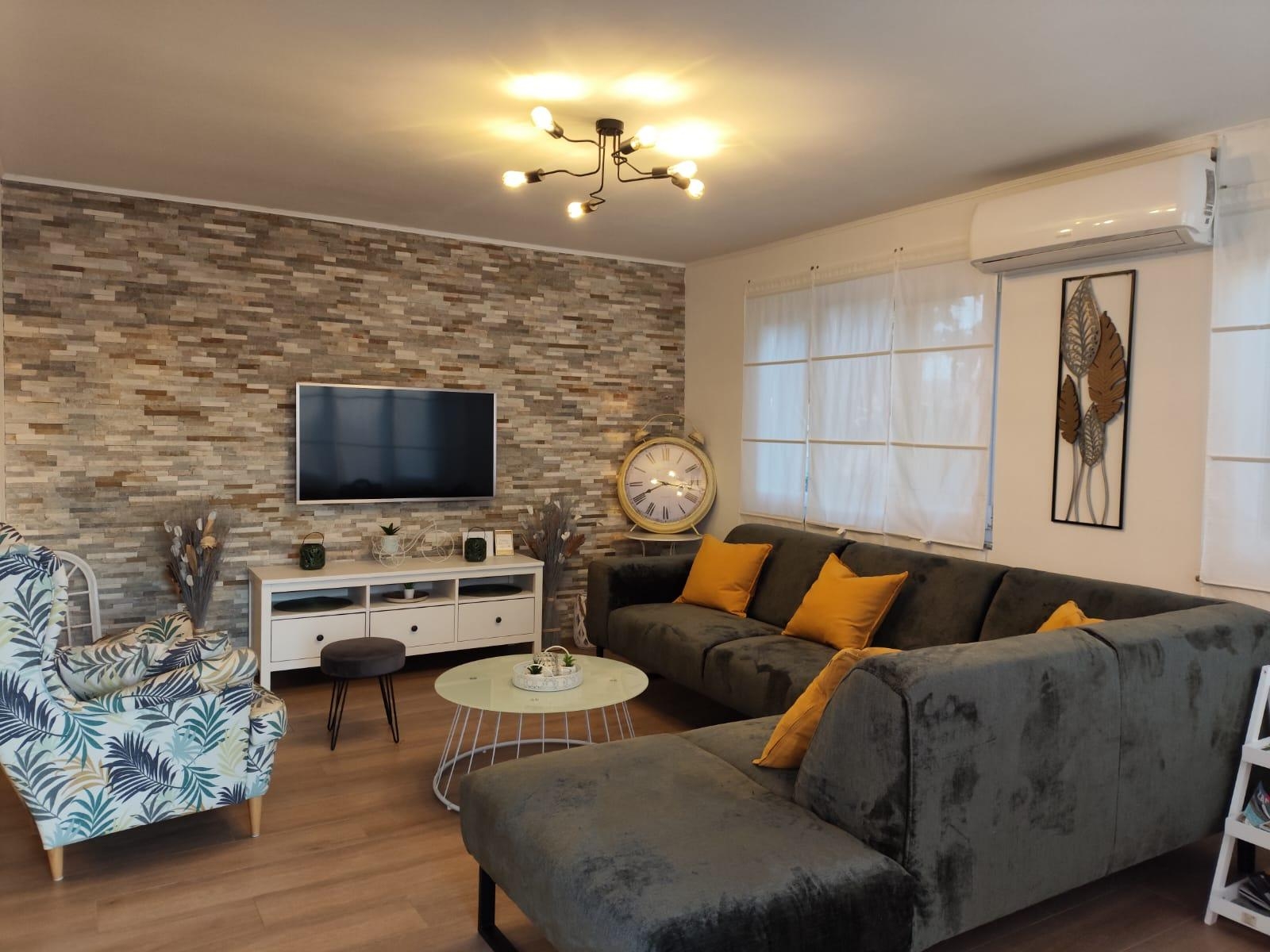 Three bedroom house with air-conditioning Pridraga - Cuskijaš, Novigrad (K-25299)