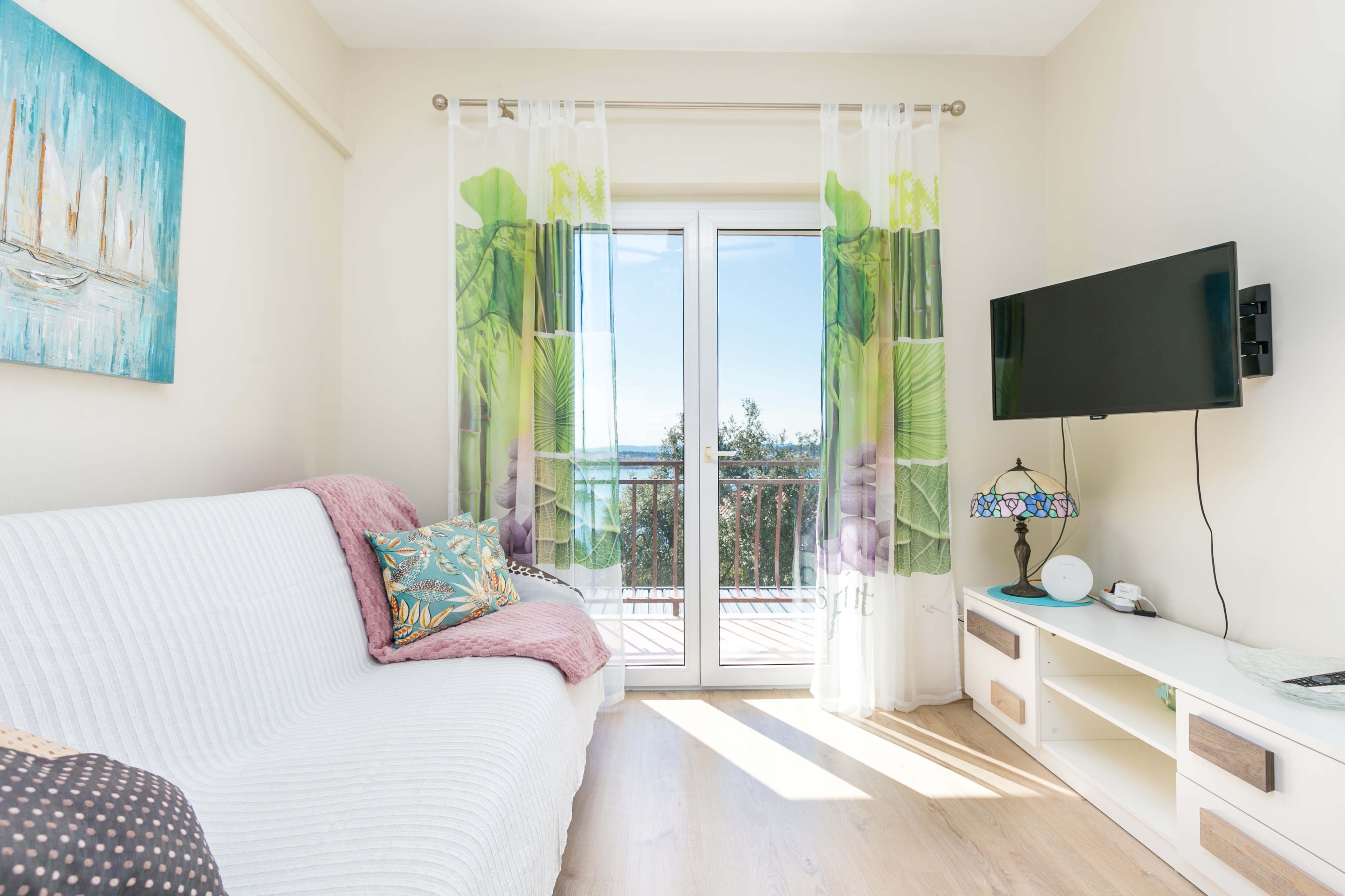 Two bedroom apartment with balcony and sea view Trogir (A-25303-b)