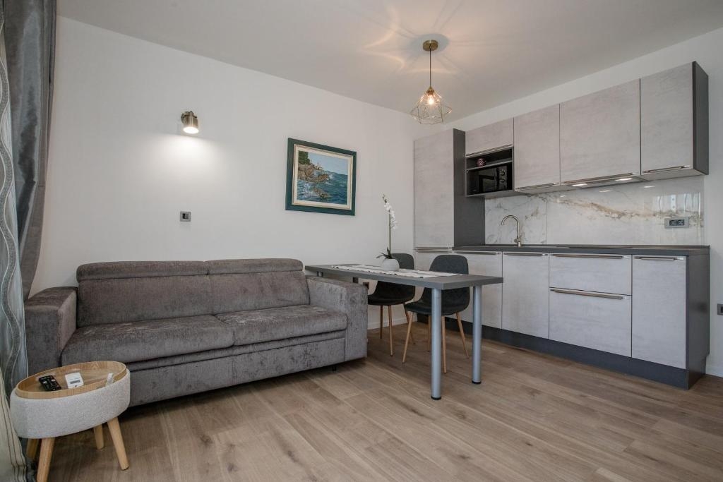 Top Rab Palit Top Rab Palit